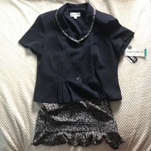 DANNY & NICOLE 2 piece navy set w/ shoulder pads, short sleeve pleaded Size 16M